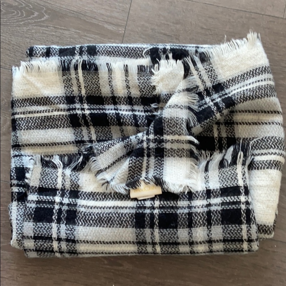 Mod Cloth black and cream plaid square scarf